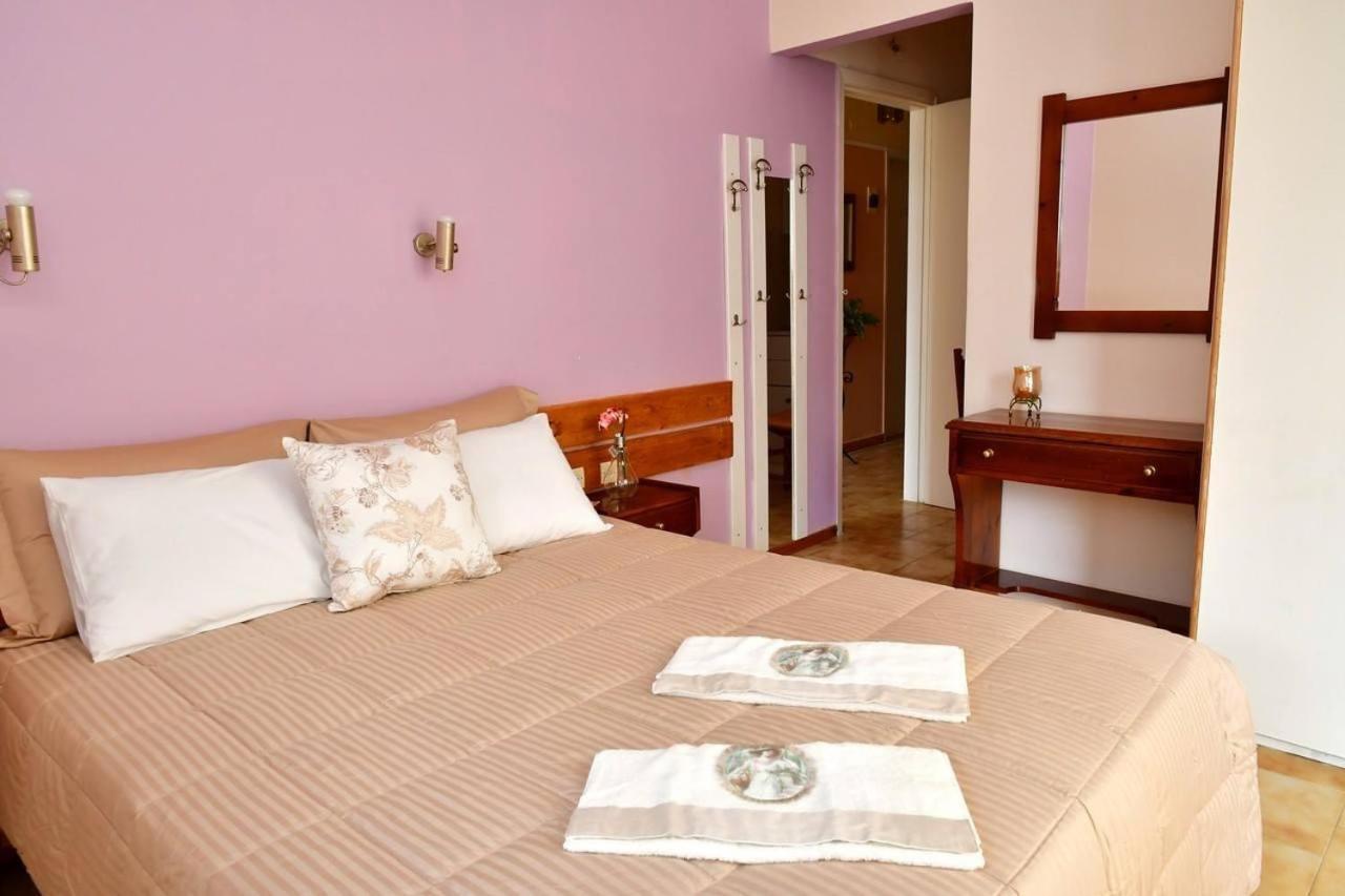 Konstantinos Apartments تولو المظهر الخارجي الصورة